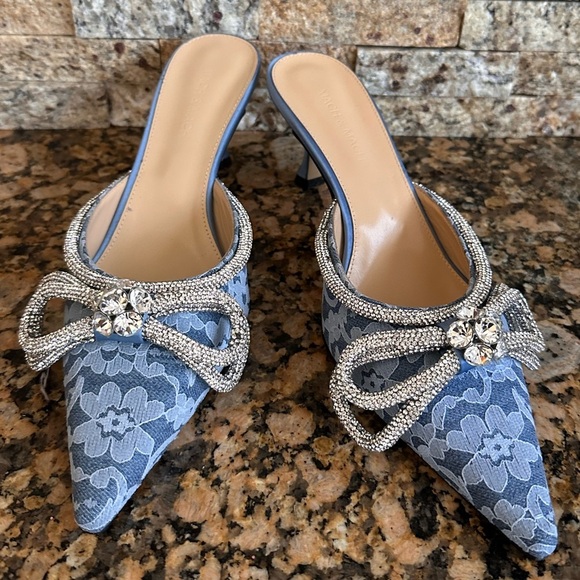 MACH & MACH Double Bow Floral Lace Pointed Toe Mule - Picture 6 of 13